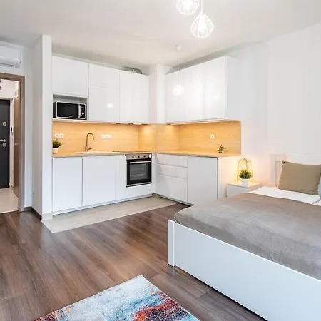 Bp Flat- New With Balcony