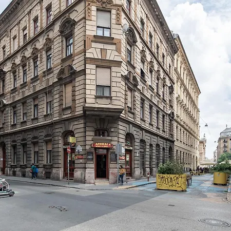 Lejlighed Bp Flat- New With Balcony *